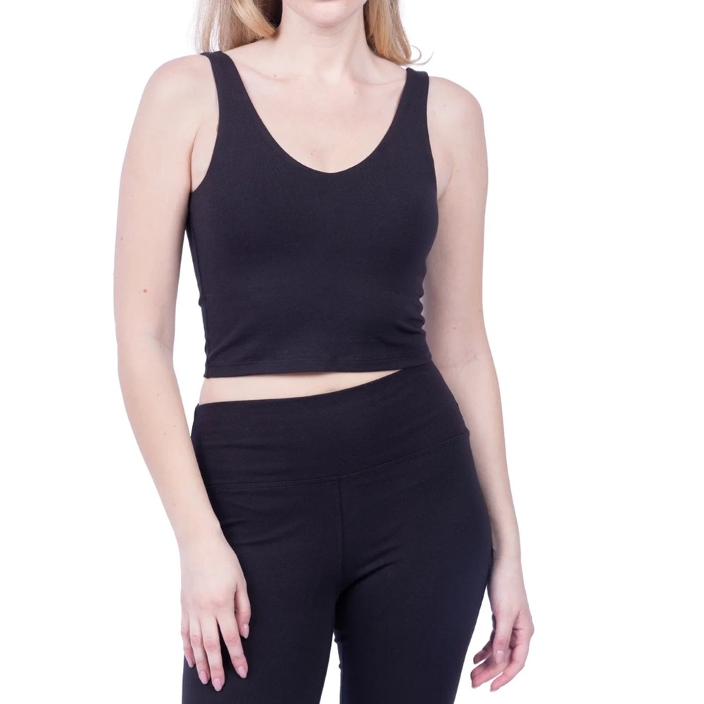 Black Sleeveless Crop Top